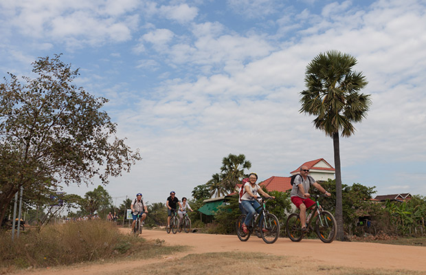 Mountain-Bike-on-the-Hidden-Paths-of-Angkor-2
