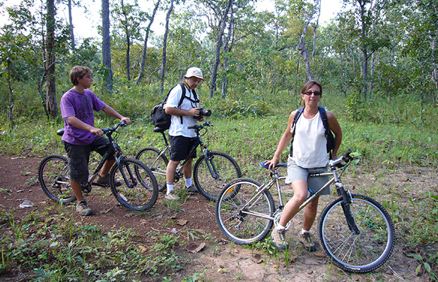 Mountain-Bike-on-the-Hidden-Paths-of-Angkor-3